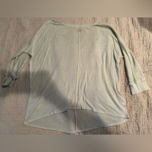 Old Navy Women's Light Mint Green Shear 3/4 Sleeve Top-size-large.Wide neckline.